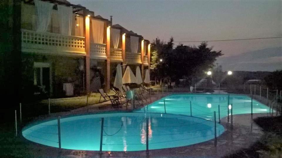 Ydna Family Hotel Apartments Посіді Екстер'єр фото