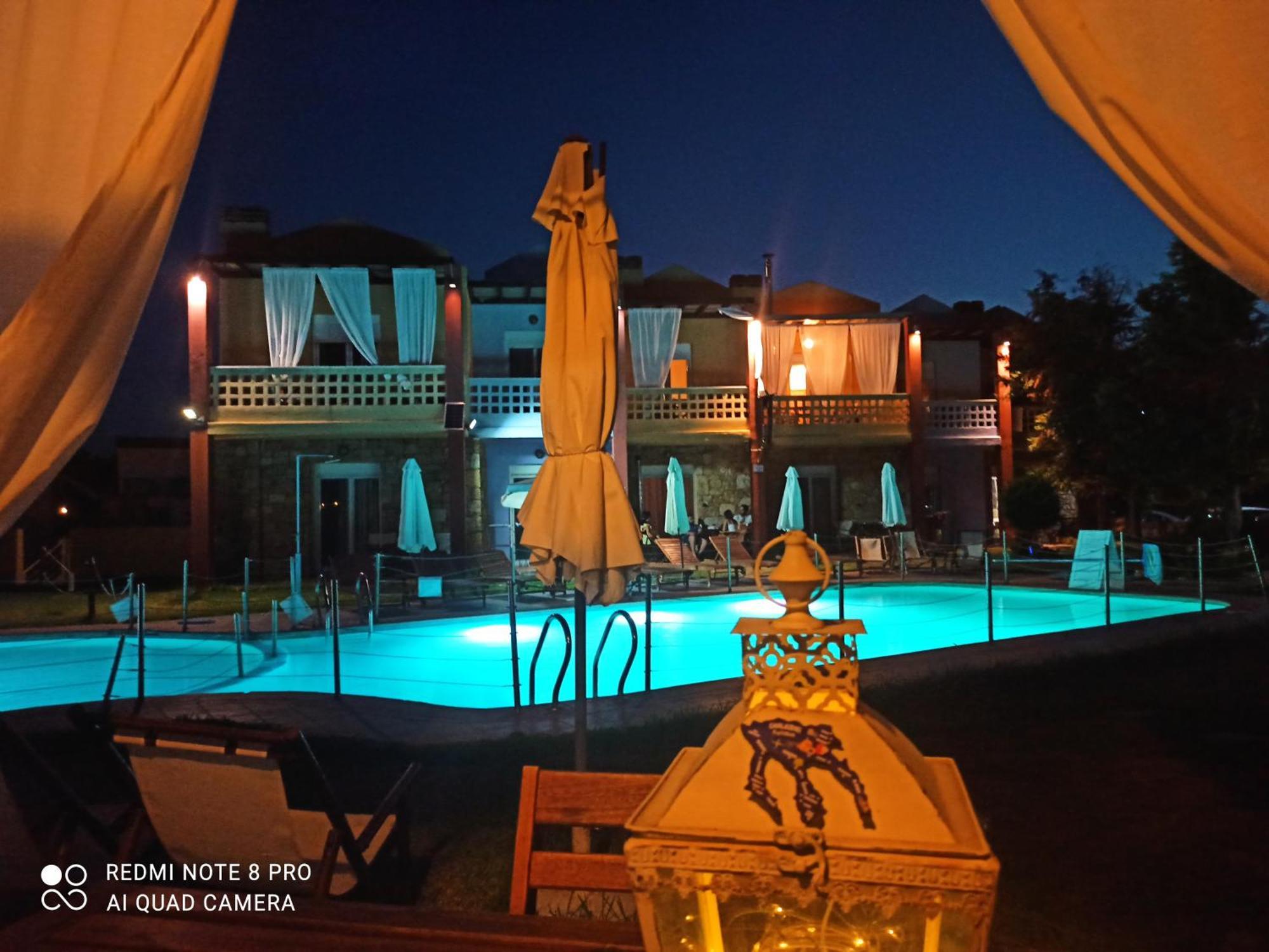 Ydna Family Hotel Apartments Посіді Екстер'єр фото