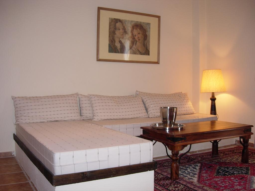 Ydna Family Hotel Apartments Посіді Номер фото