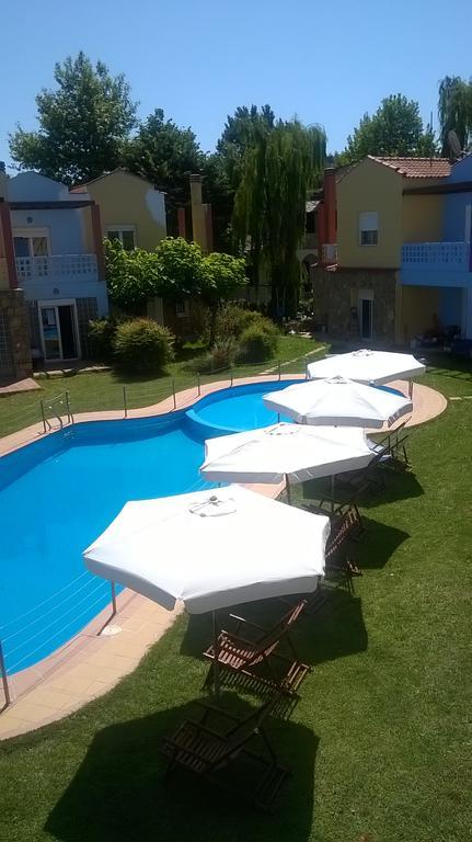 Ydna Family Hotel Apartments Посіді Екстер'єр фото