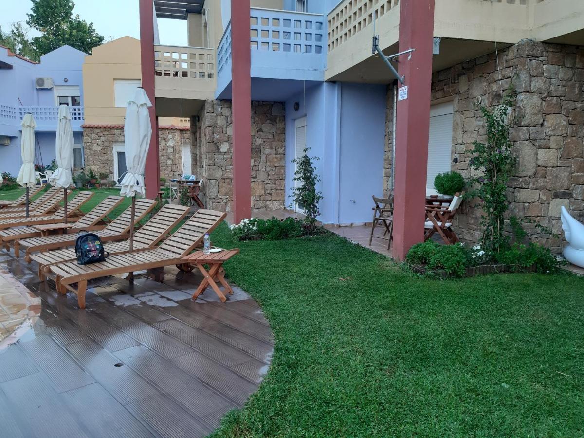 Ydna Family Hotel Apartments Посіді Екстер'єр фото